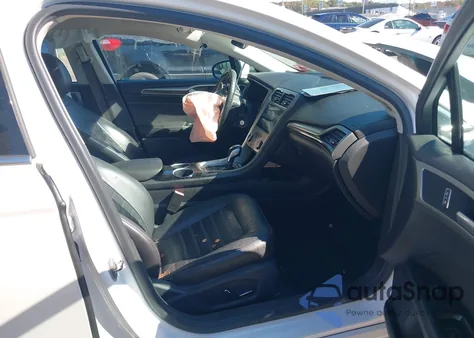 2013 Ford Fusion Se z USA, uszkodzony, nr VIN 3FA6P0HR8DR197228